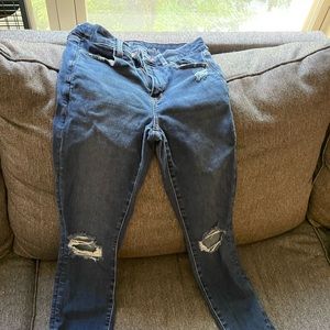 American Eagle Hi-Rise Jegging skinny jeans with distress